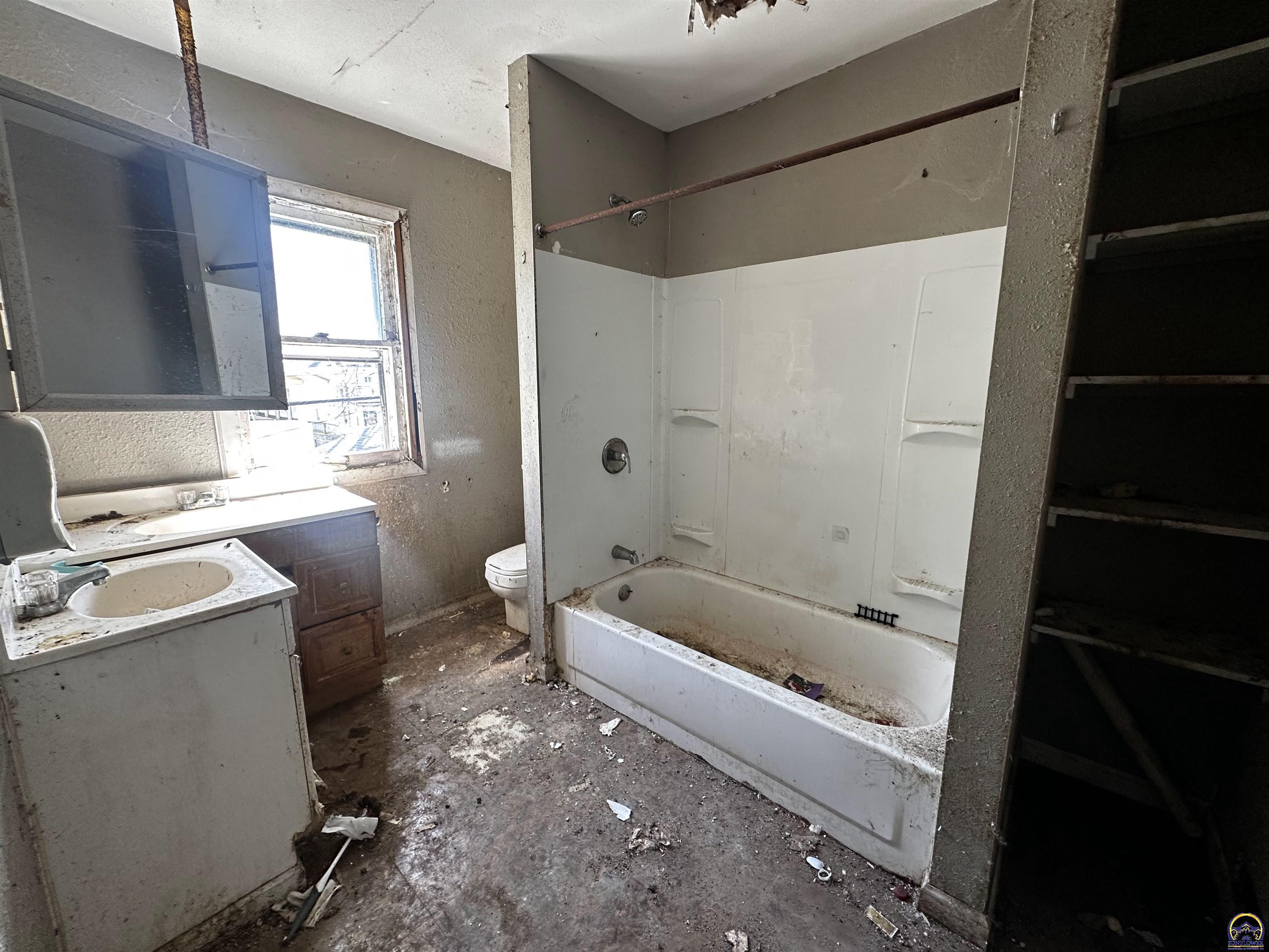 1315 Southwest 11th Street Topeka, KS 66604 - Photo 22 of 31