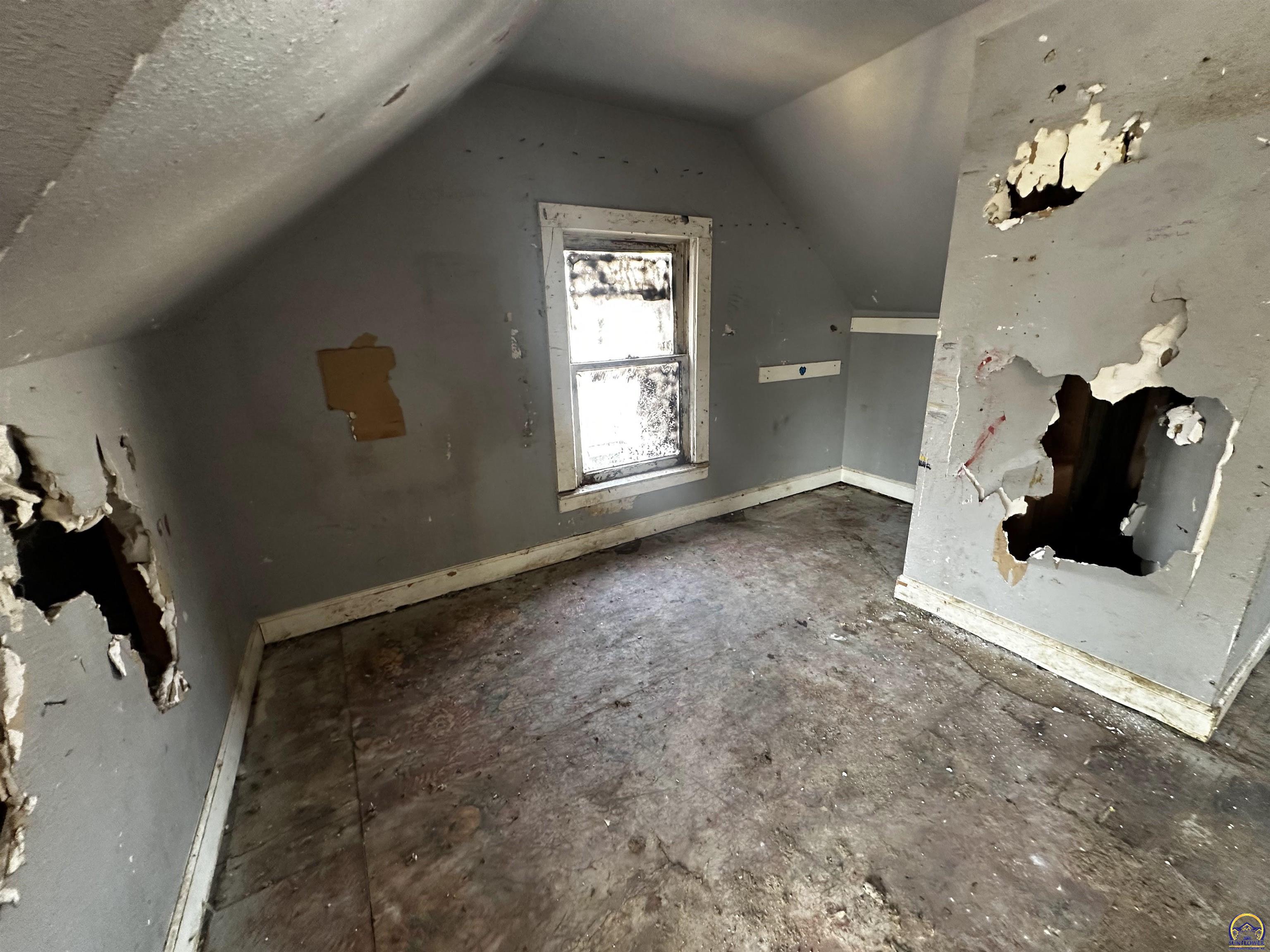 1315 Southwest 11th Street Topeka, KS 66604 - Photo 25 of 31