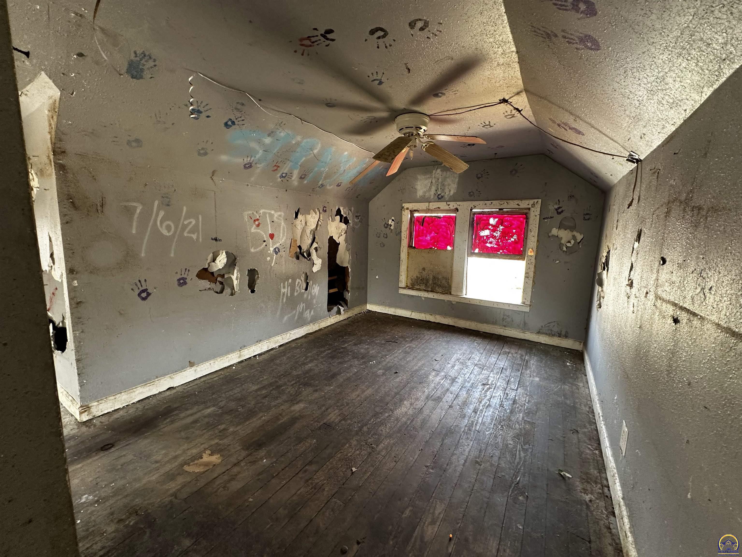 1315 Southwest 11th Street Topeka, KS 66604 - Photo 27 of 31