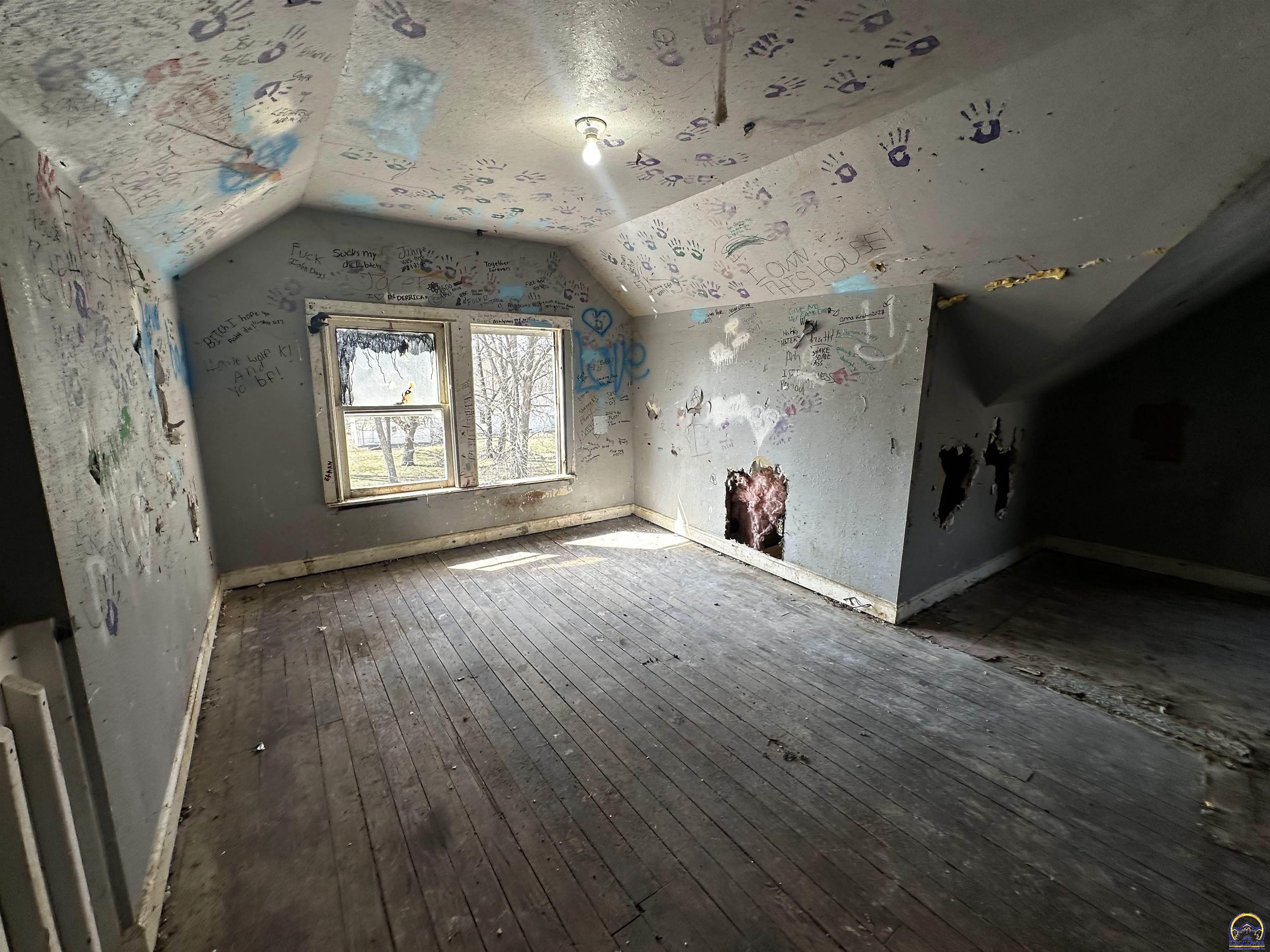 1315 Southwest 11th Street Topeka, KS 66604 - Photo 28 of 31