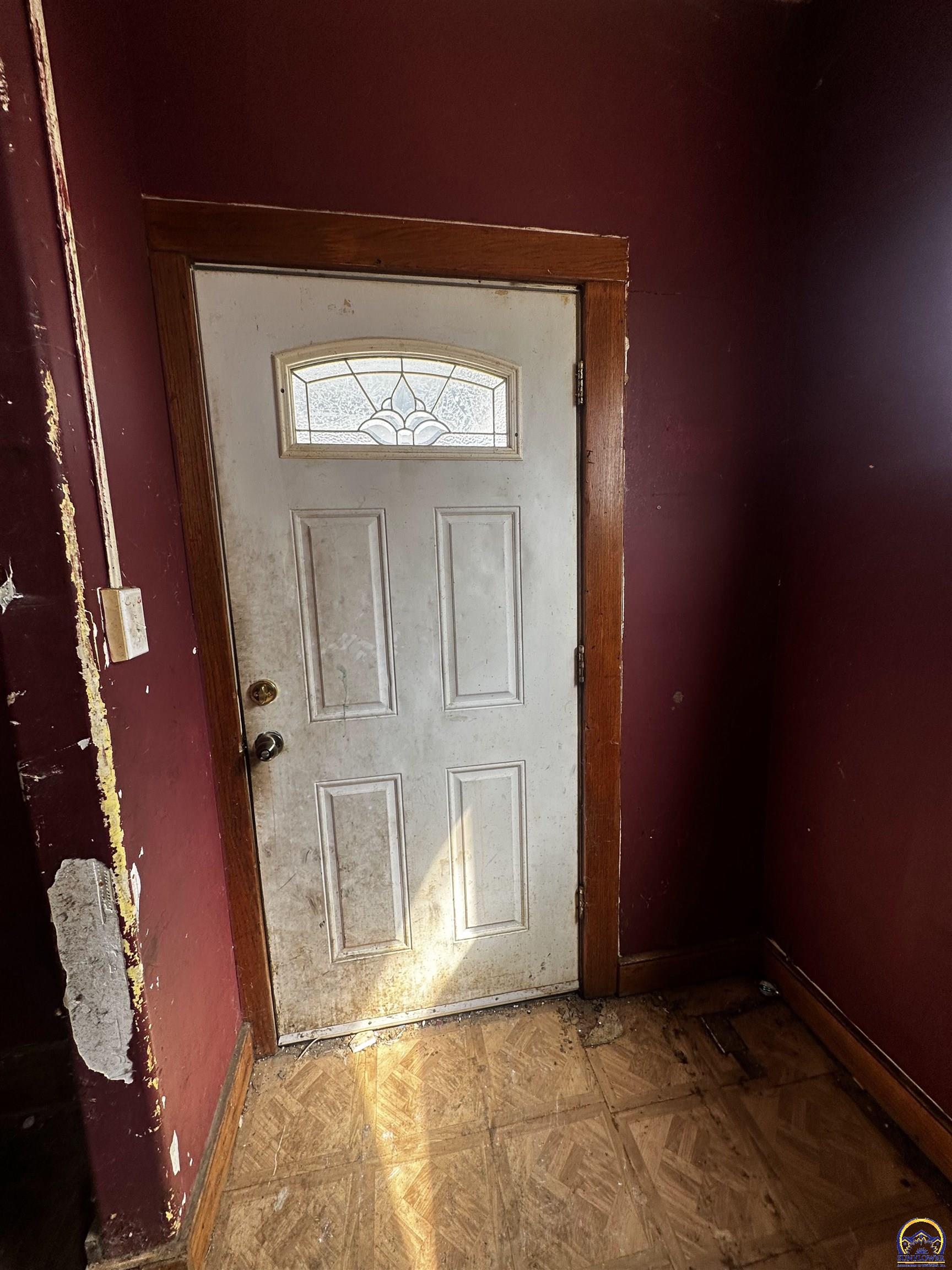 1315 Southwest 11th Street Topeka, KS 66604 - Photo 3 of 31