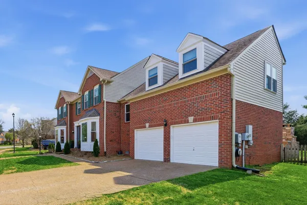 $975,000 | 401 Founders Pointe Boulevard, Franklin, TN 37064