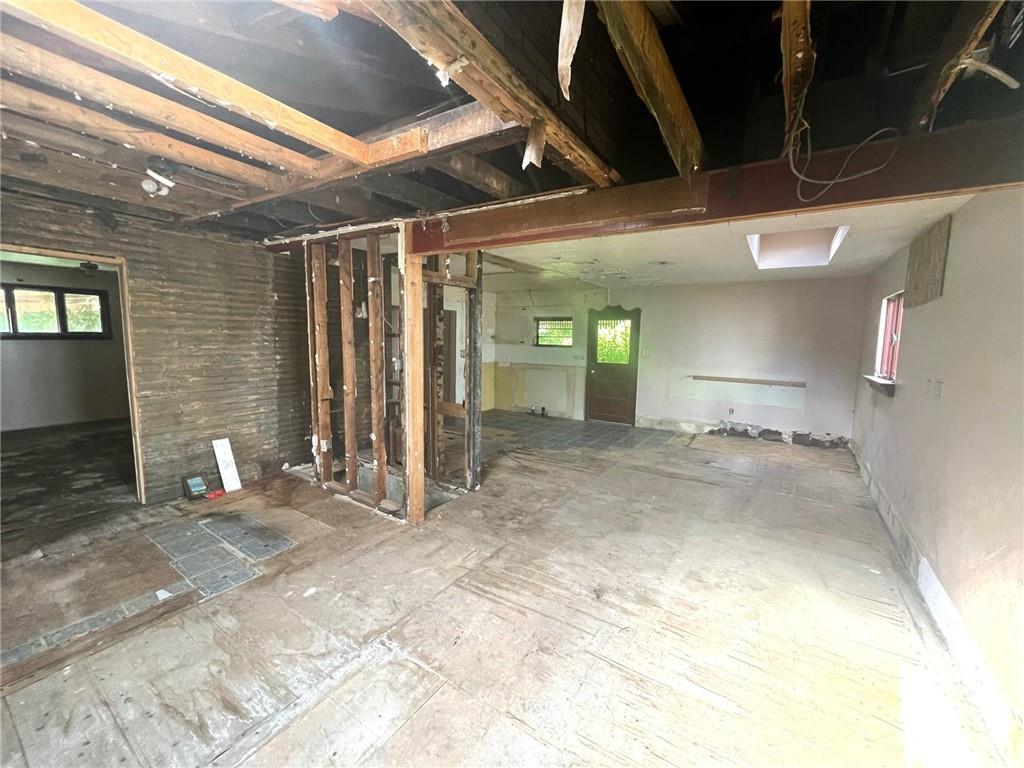 737 Valley Road Ambridge, PA 15003 - Photo 6 of 17 Gallery Image 6