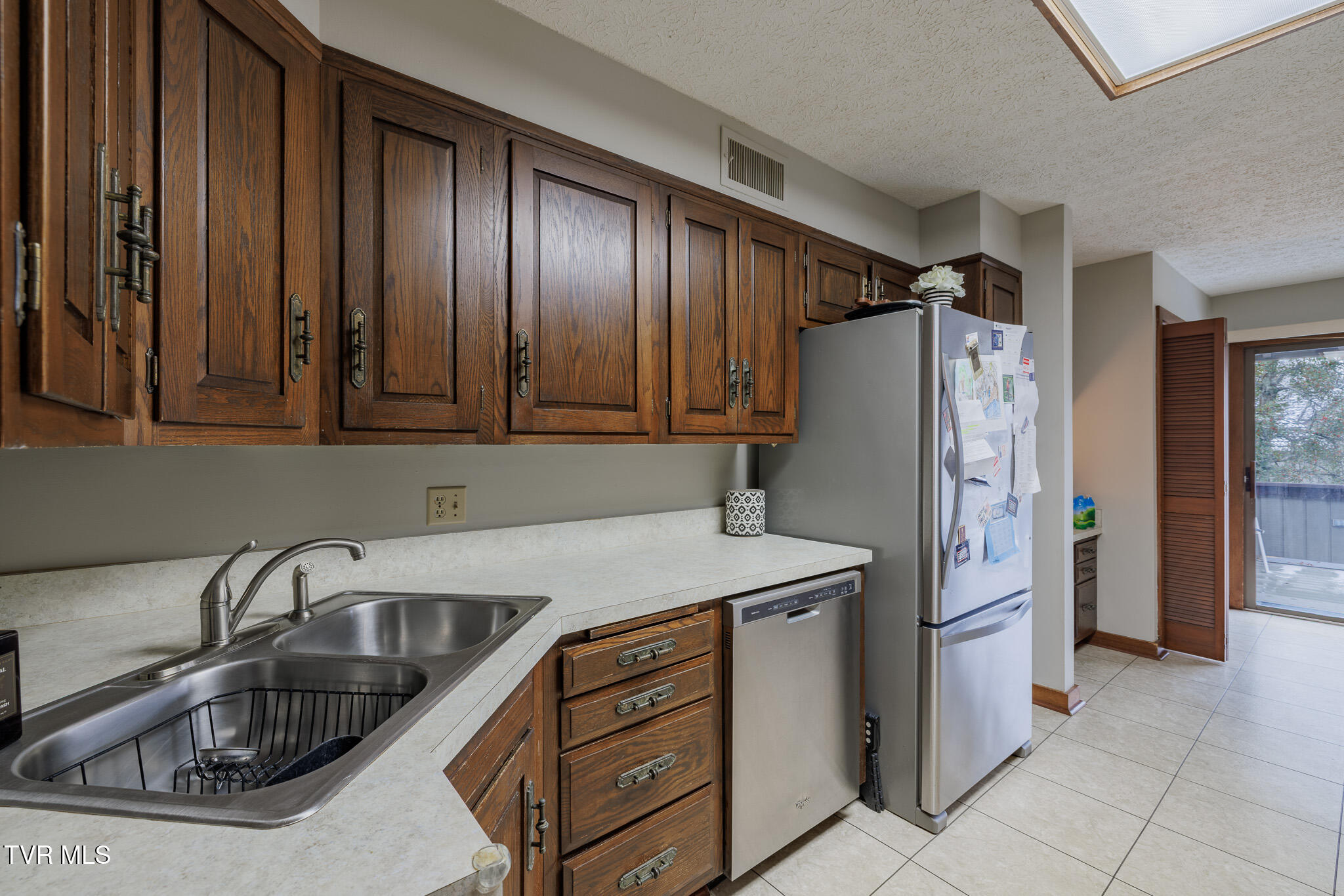 138 Columbine Road Kingsport, TN 37660 - Photo 11 of 29 1R9A3381-HDR