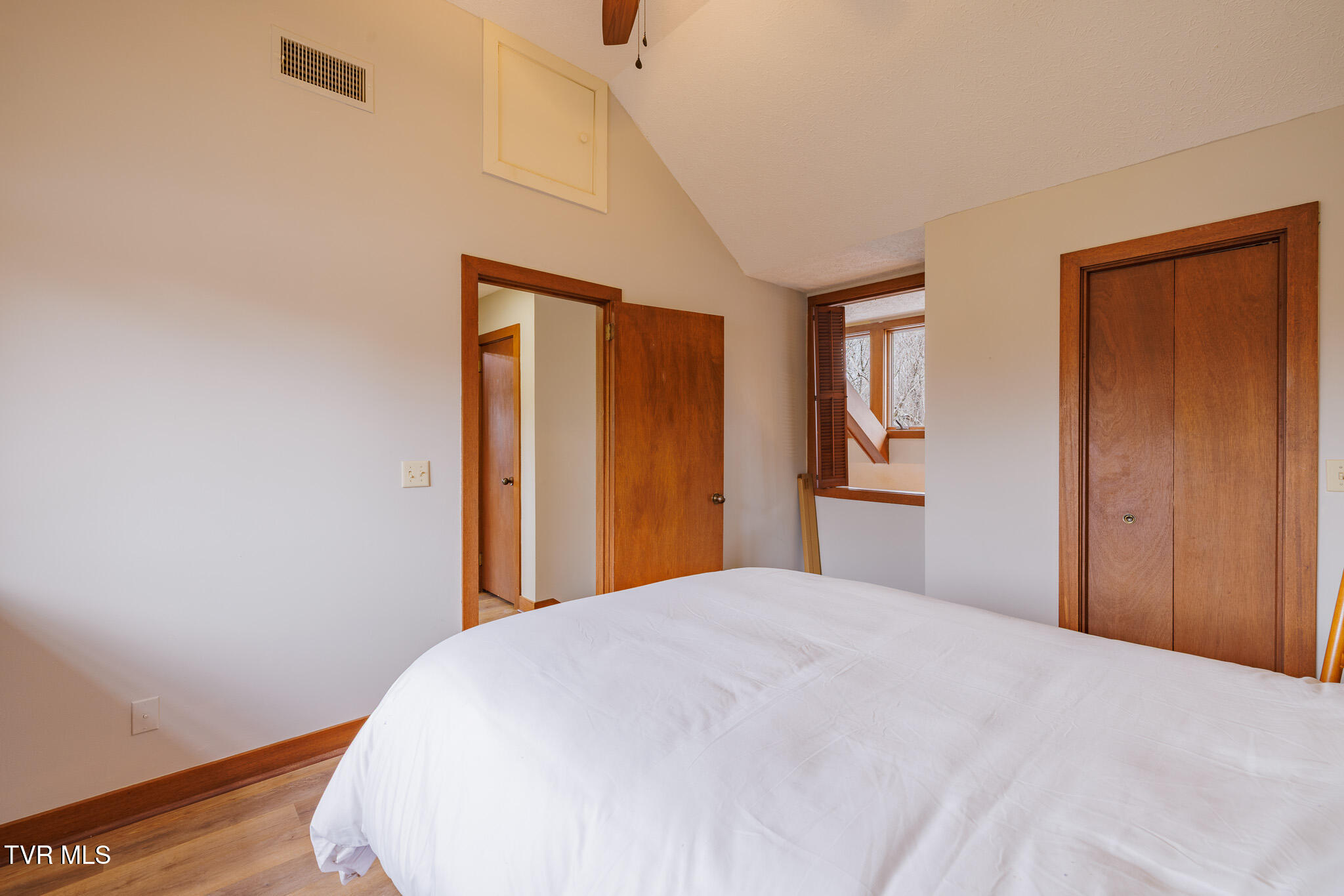 138 Columbine Road Kingsport, TN 37660 - Photo 19 of 29 1R9A3417-HDR