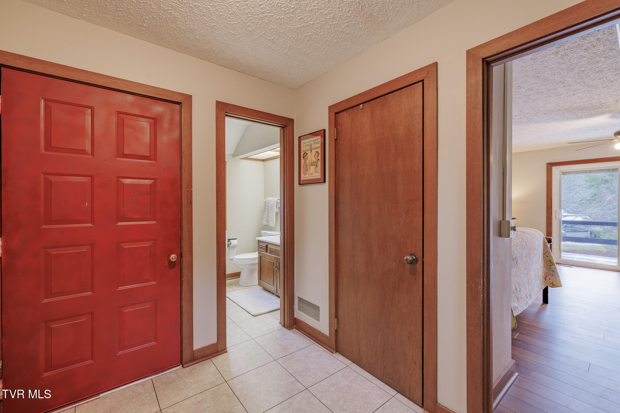 138 Columbine Road Kingsport, TN 37660 - Photo 3 of 29 1R9A3369-HDR