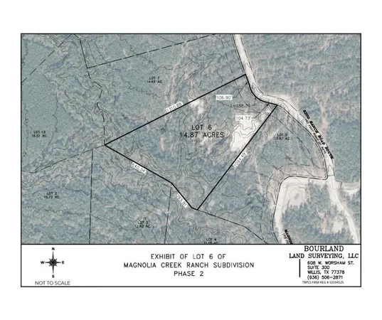 a black and white photo of a tennis court