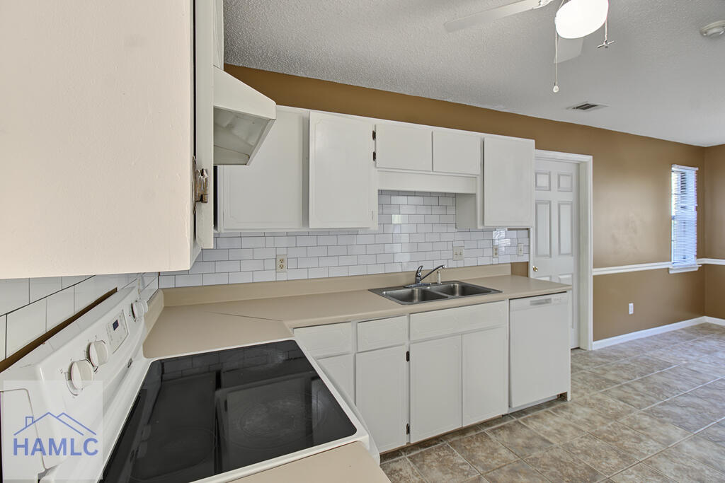2352 Rowe Street Hinesville, GA 31313 - Photo 10 of 35 Gallery Image 10