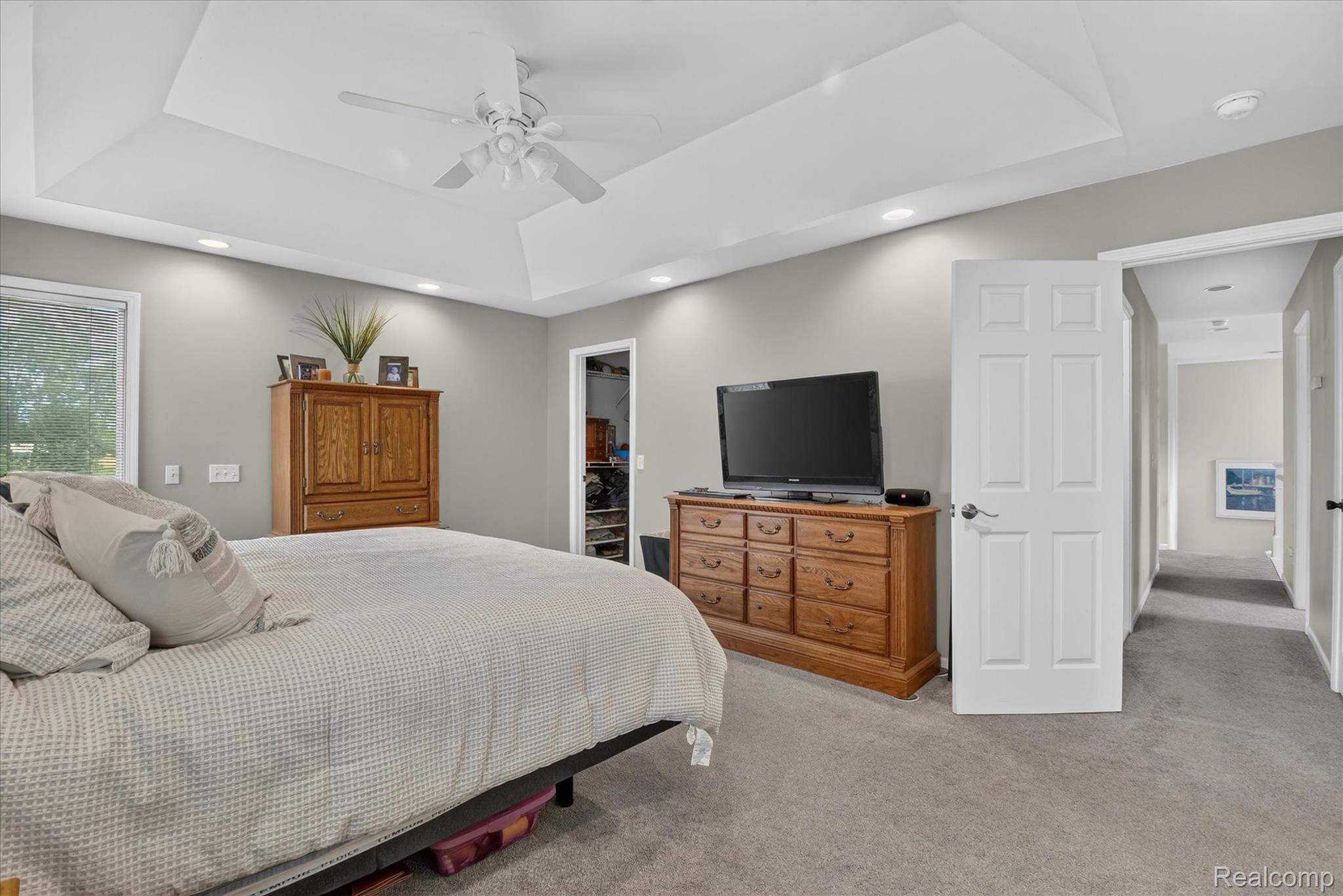 7040 McGuire Road Fenton, MI 48430 - Photo 16 of 43 26-7040-McGuire-Rd-Fenton-WindowStill.jpg