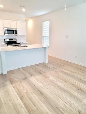 $1,300 | 530 Poplar Street, Princeton, TX 75407