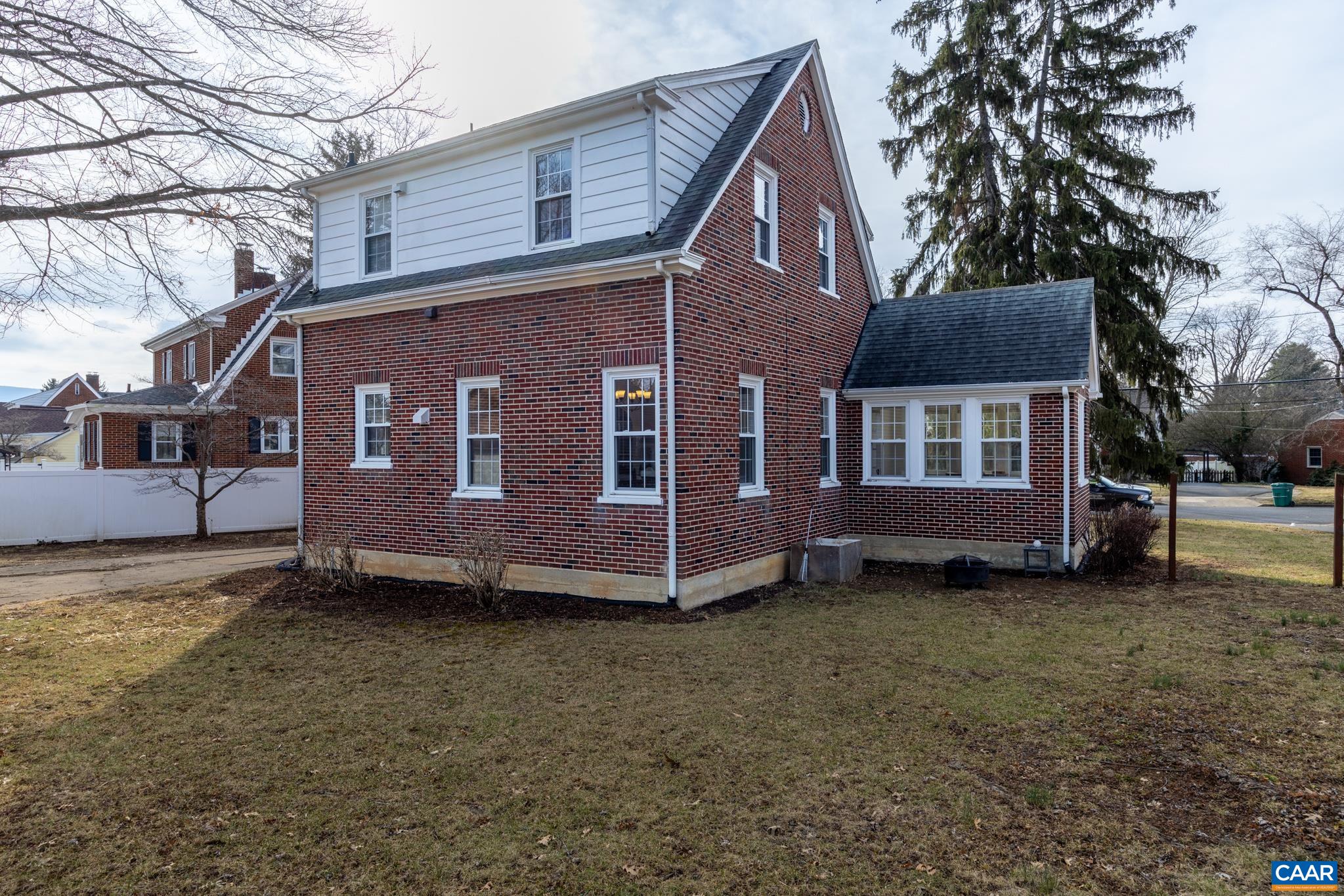 131 Crompton Road Waynesboro, VA 22980 - Photo 2 of 31 Gallery Image 2