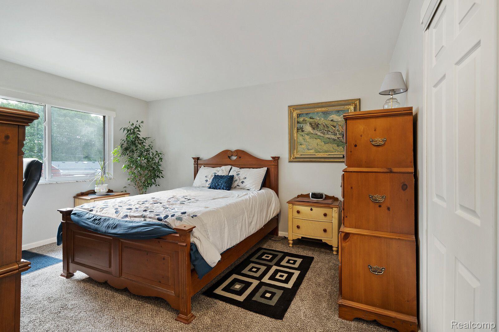 29514 Hoover Road Warren, MI 48093 - Photo 15 of 25 Gallery Image 15