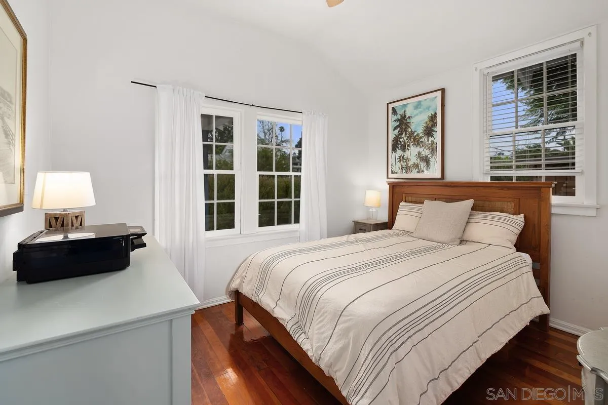 215 North Rios Avenue Solana Beach, CA 92075 - Photo 13 of 23 Gallery Image 13