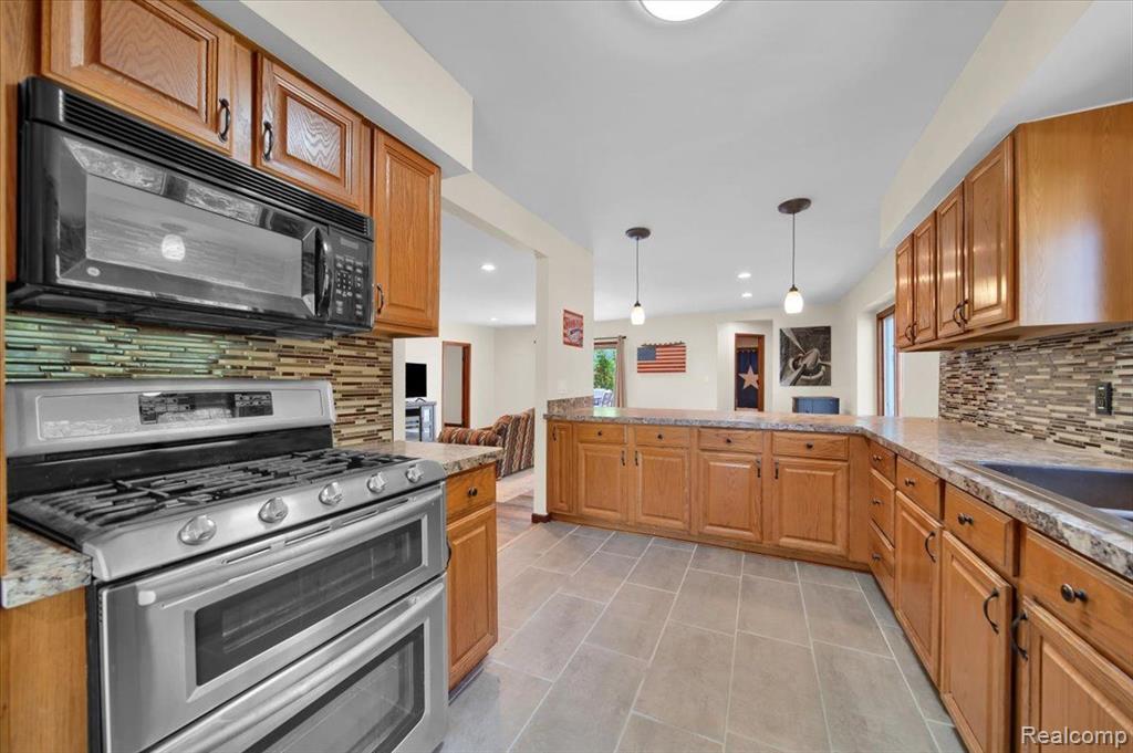 838 Pine Tree Road West Lake Orion, MI 48362 - Photo 15 of 45 Gallery Image 15