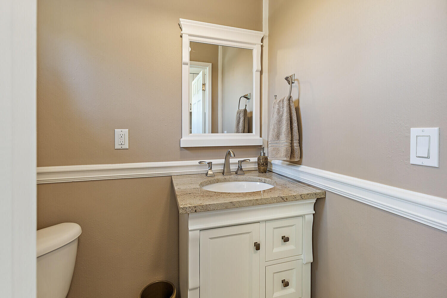 744 Upper Applegate Road Jacksonville, OR 97530 - Photo 21 of 81 53_UA_53_mls