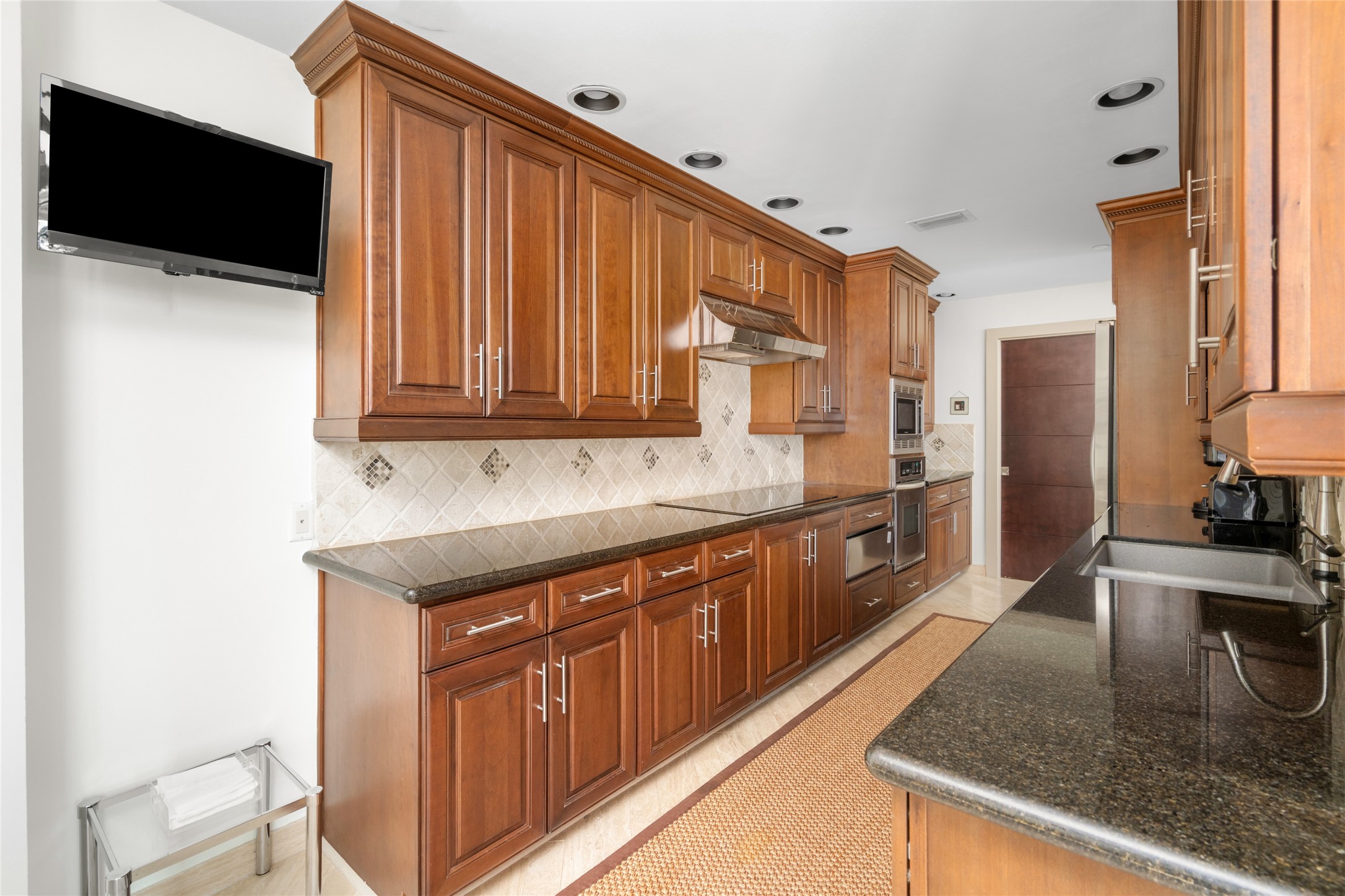3350 McCue Road, Unit 2402 Houston, TX 77056 - Photo 16 of 48
