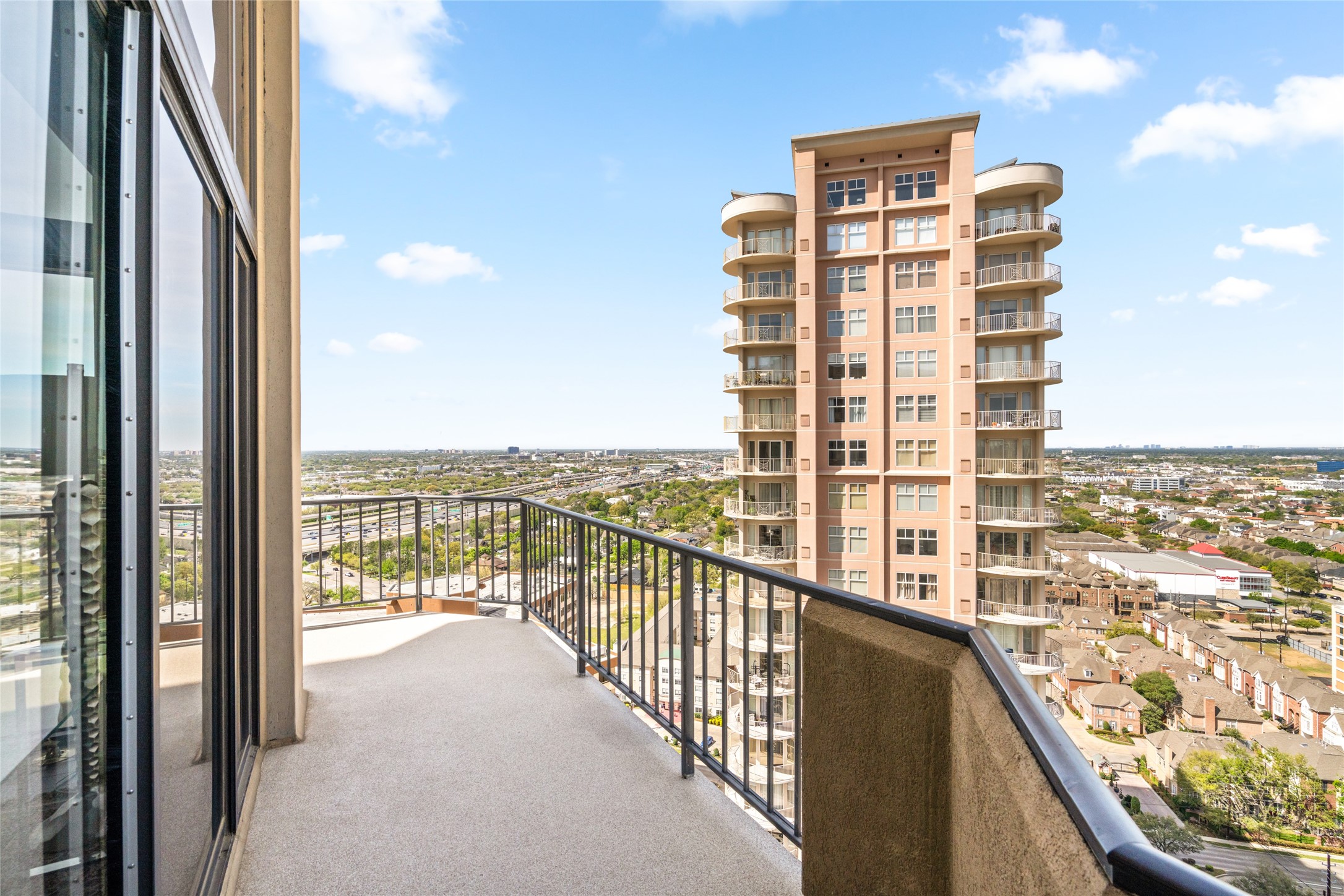 3350 McCue Road, Unit 2402 Houston, TX 77056 - Photo 32 of 48