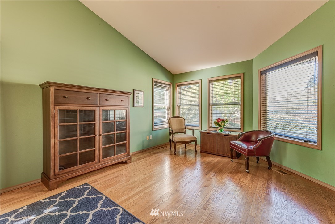 14816 104th Avenue Northeast Bothell, WA 98011 - Photo 4 of 30 Gallery Image 4