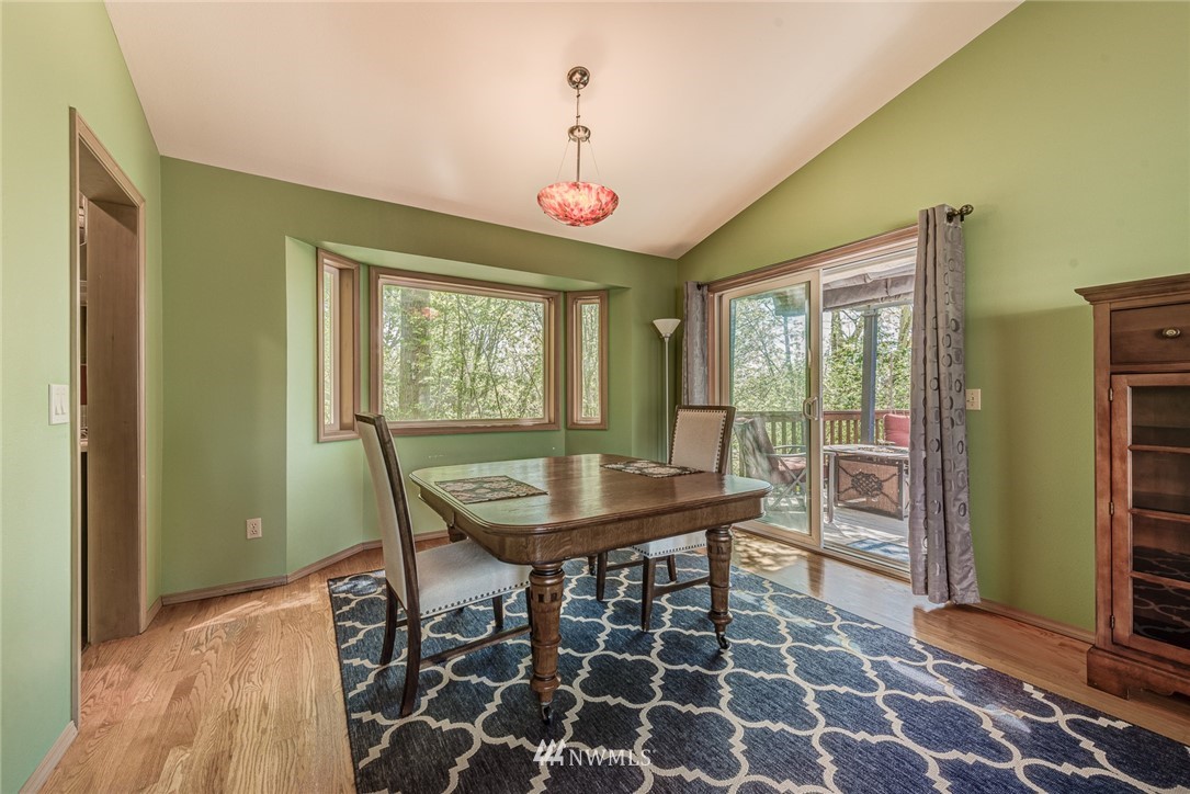 14816 104th Avenue Northeast Bothell, WA 98011 - Photo 5 of 30 Gallery Image 5