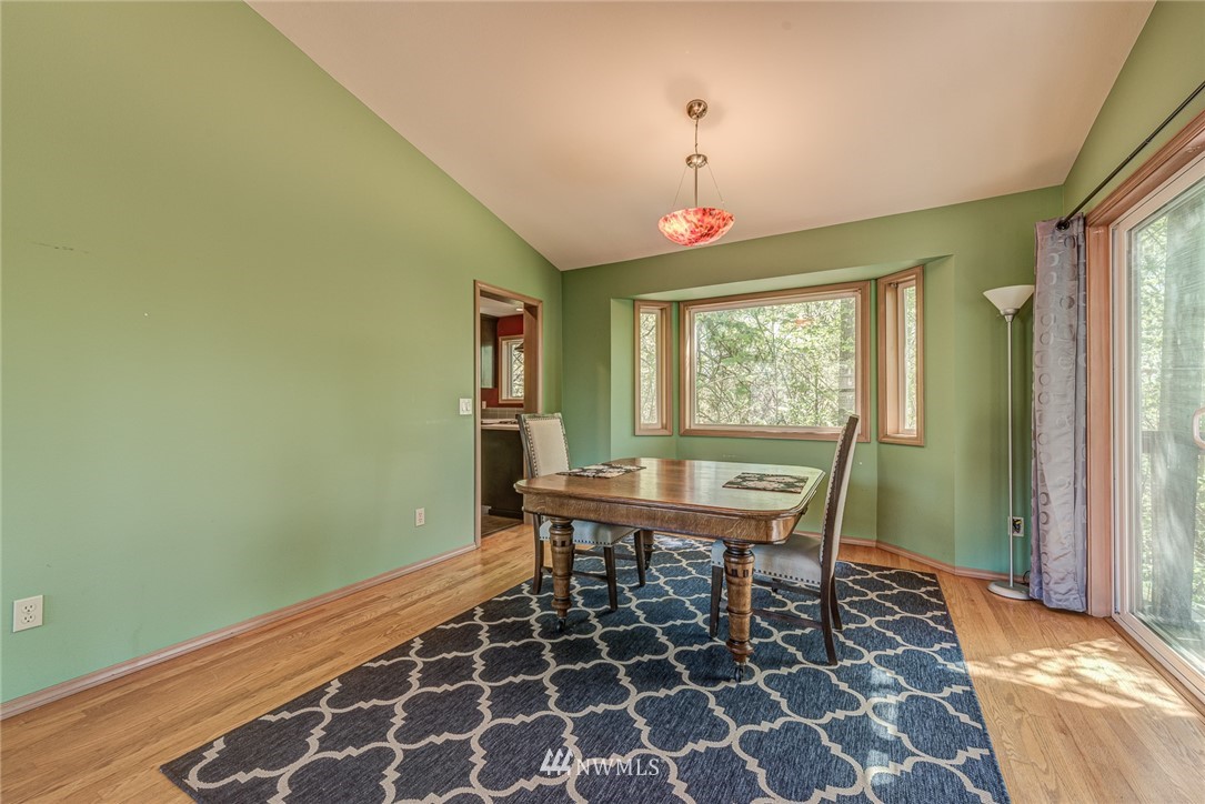 14816 104th Avenue Northeast Bothell, WA 98011 - Photo 6 of 30 Gallery Image 6