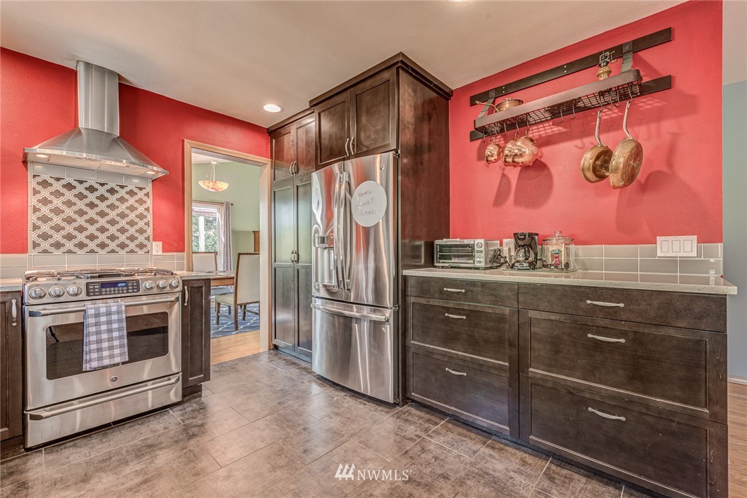 14816 104th Avenue Northeast Bothell, WA 98011 - Photo 10 of 30 Gallery Image 10