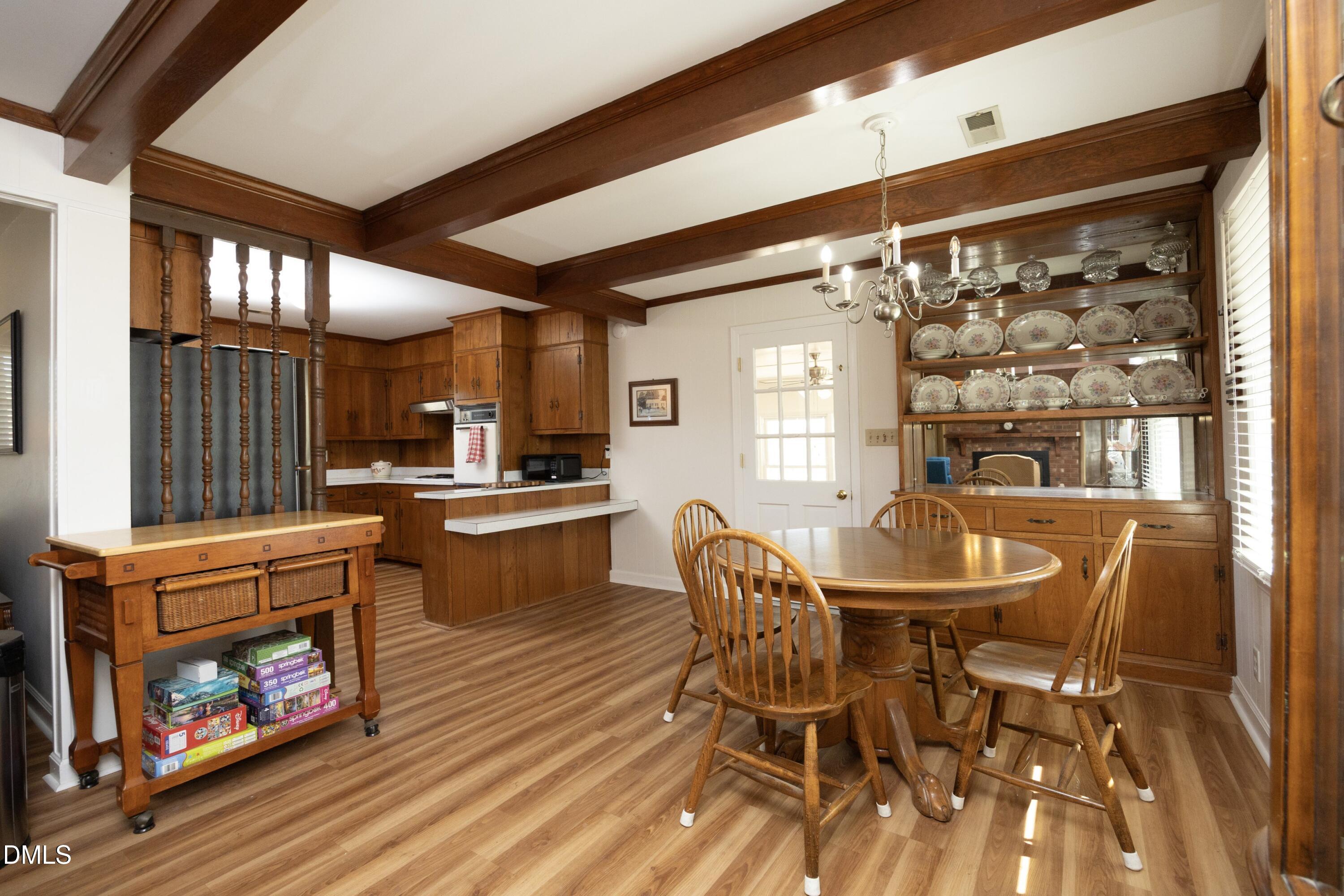 1067 McCray Road Burlington, NC 27217 - Photo 17 of 44 18Dining