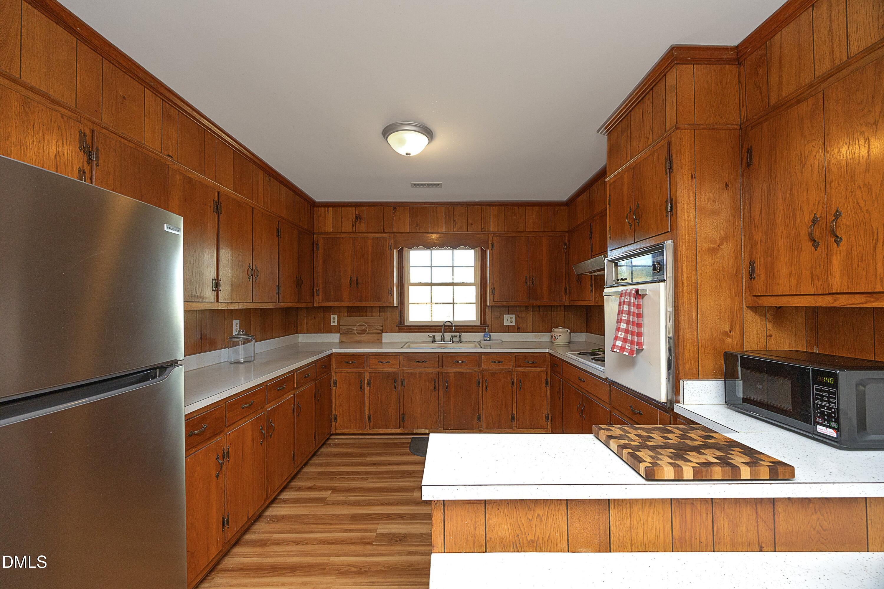 1067 McCray Road Burlington, NC 27217 - Photo 20 of 44 21Kitchen