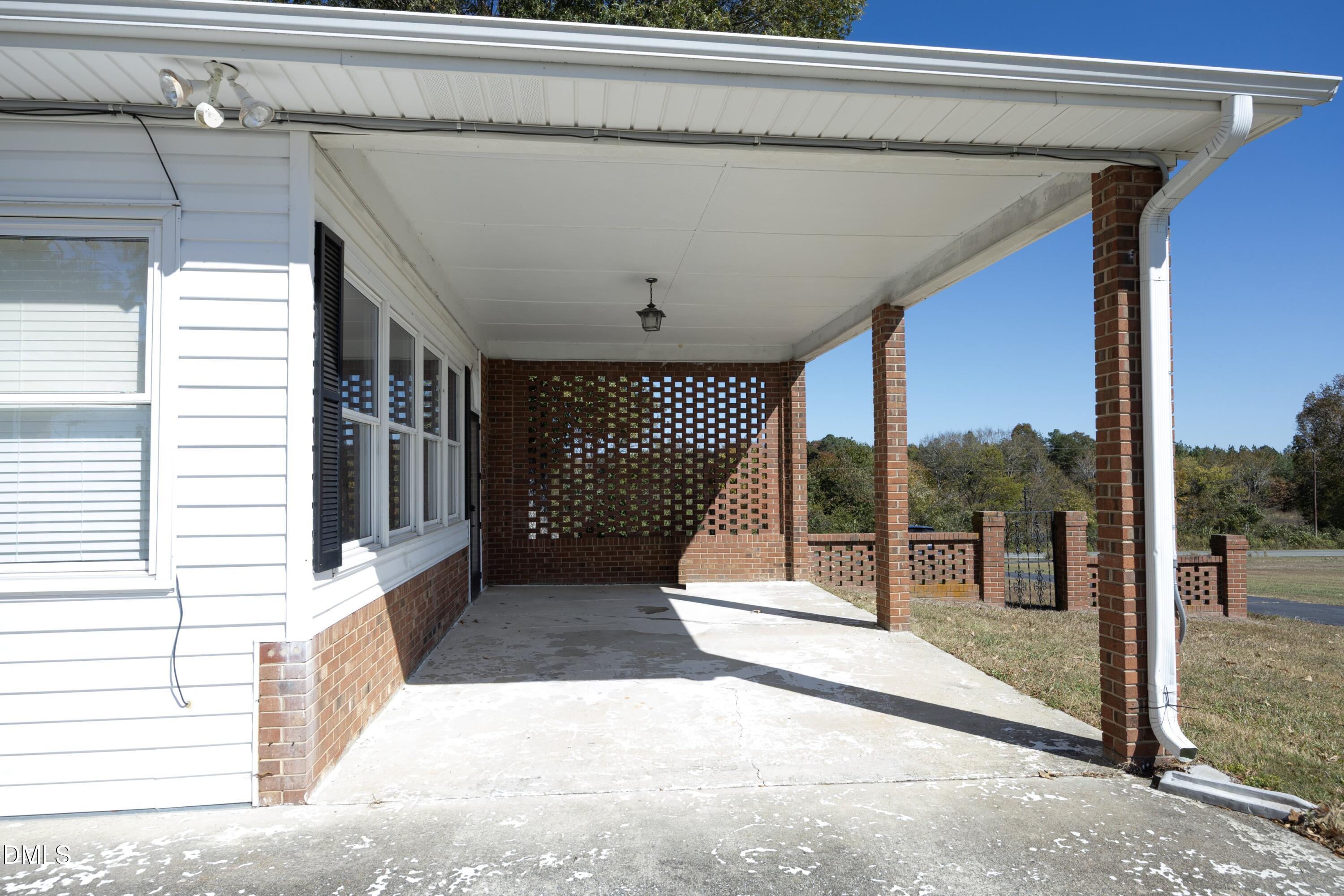 1067 McCray Road Burlington, NC 27217 - Photo 39 of 44 42Carport