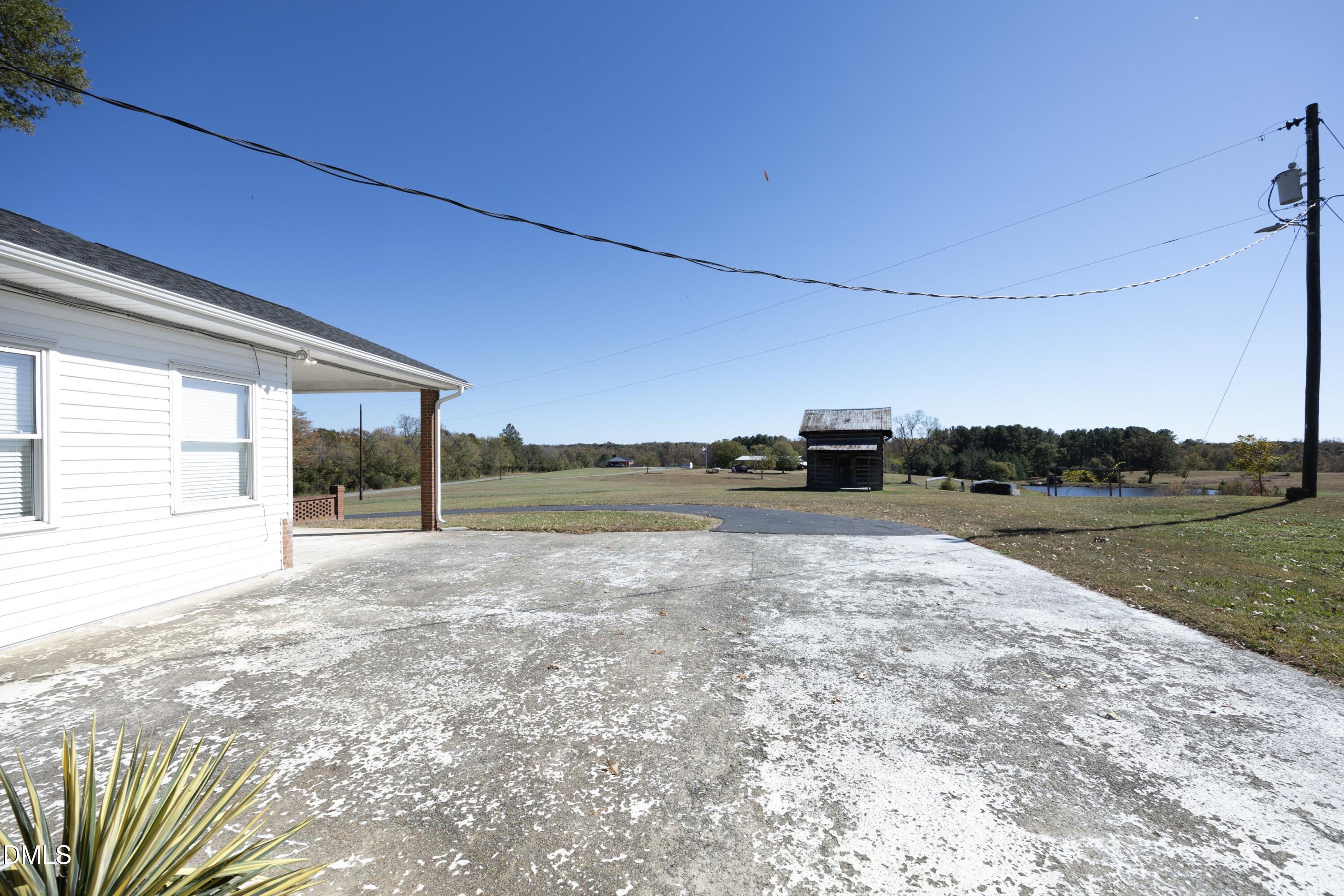 1067 McCray Road Burlington, NC 27217 - Photo 40 of 44 43ParkingPad