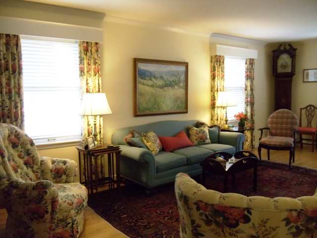 407 East High Point Road Peoria, IL 61614 - Photo 3 of 15 Gallery Image 3