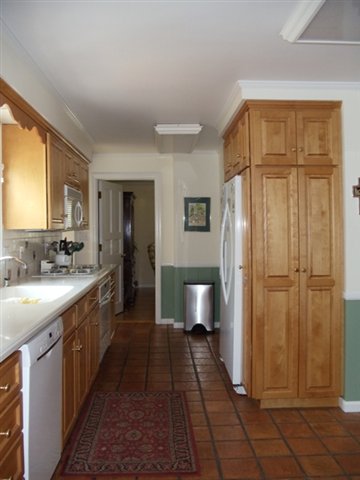 407 East High Point Road Peoria, IL 61614 - Photo 5 of 15 Gallery Image 5