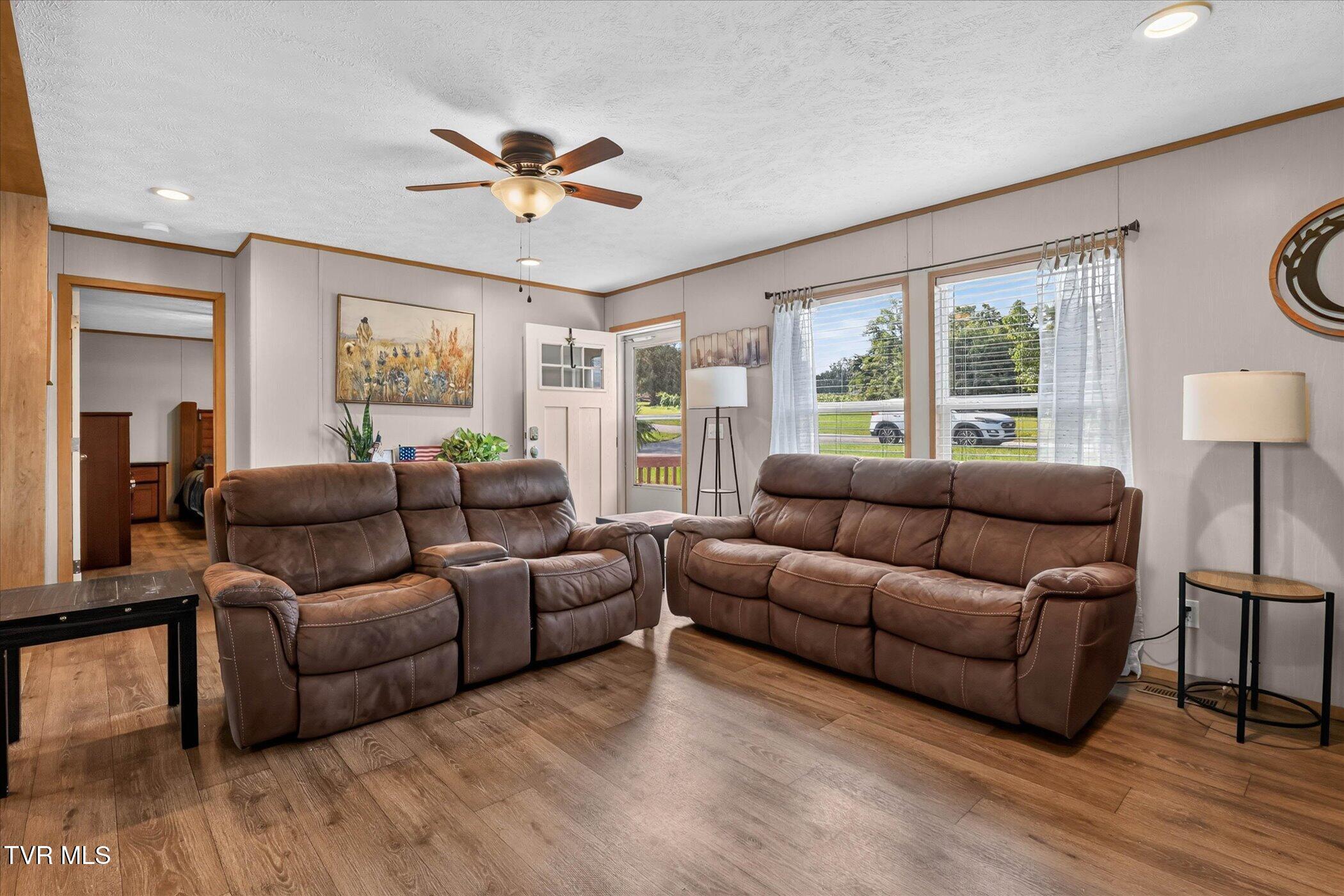 110 Maxine Road Fall Branch, TN 37656 - Photo 17 of 38 17-110-Maxine-Rd-WindowStill-Photography