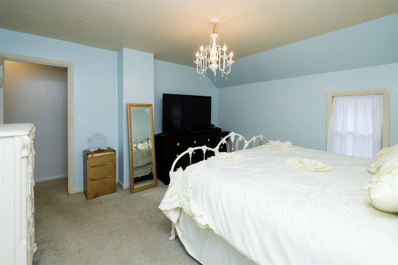 1012 Ridgewood Road Rockford, IL 61107 - Photo 13 of 22 Gallery Image 13