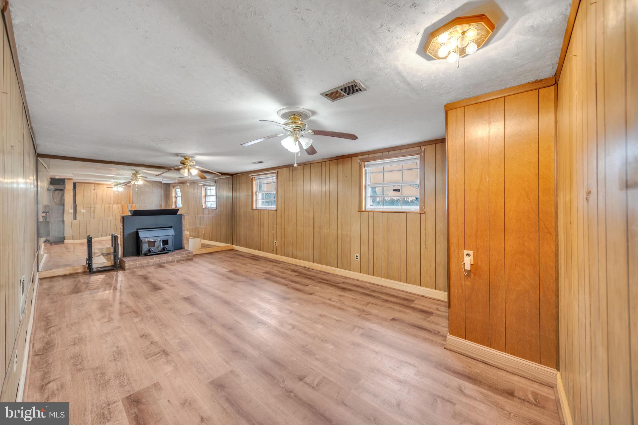 4554 Kinmount Road Lanham, MD 20706 - Photo 32 of 42