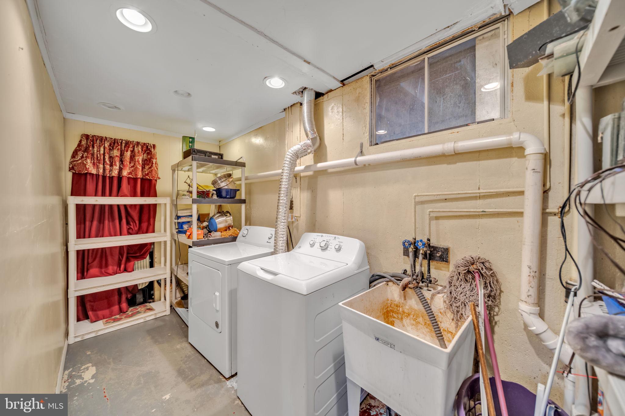 4554 Kinmount Road Lanham, MD 20706 - Photo 33 of 42