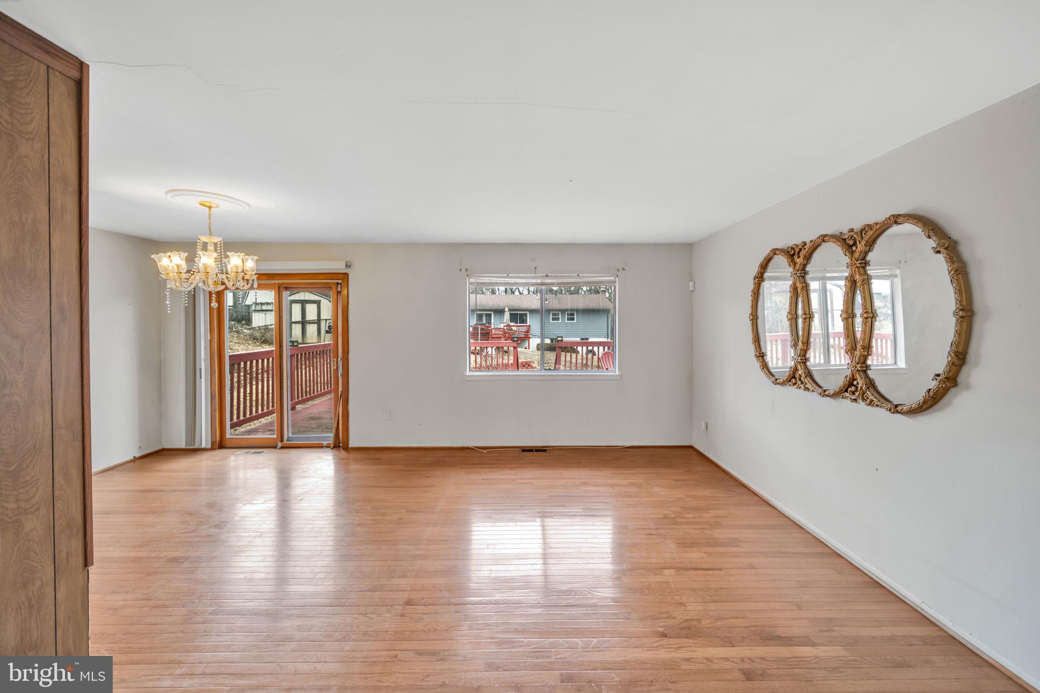 4554 Kinmount Road Lanham, MD 20706 - Photo 9 of 42