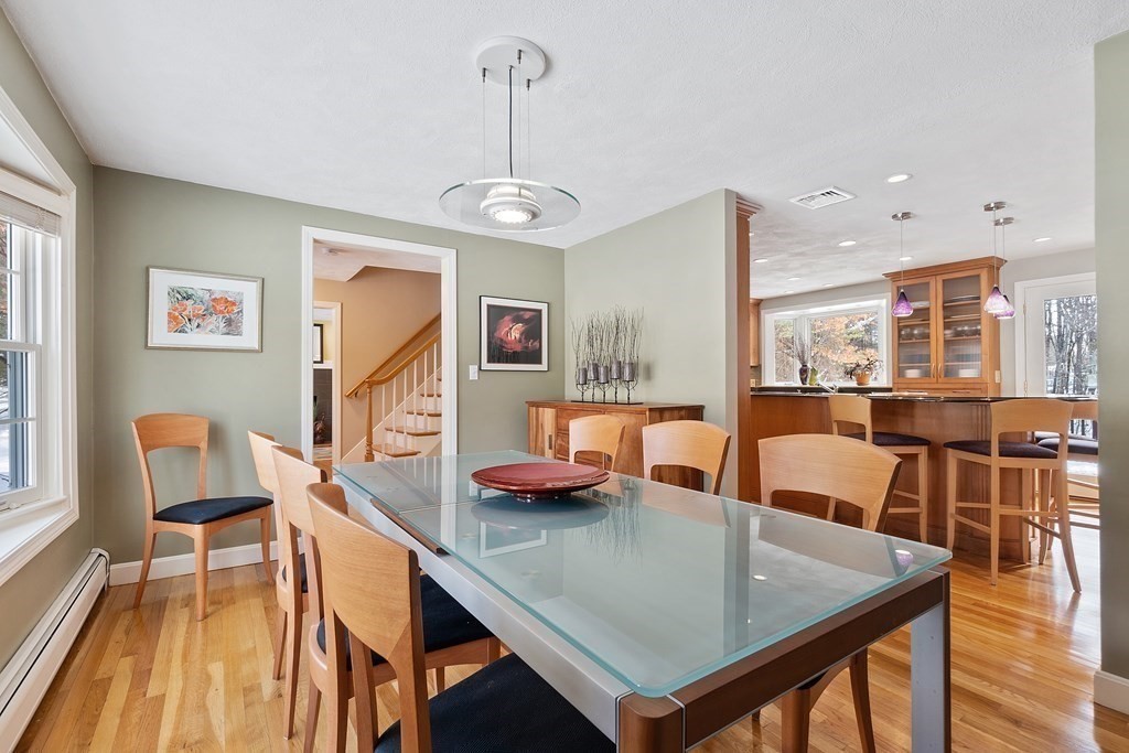 9 Mohawk Road Andover, MA 01810 - Photo 4 of 33 Gallery Image 4