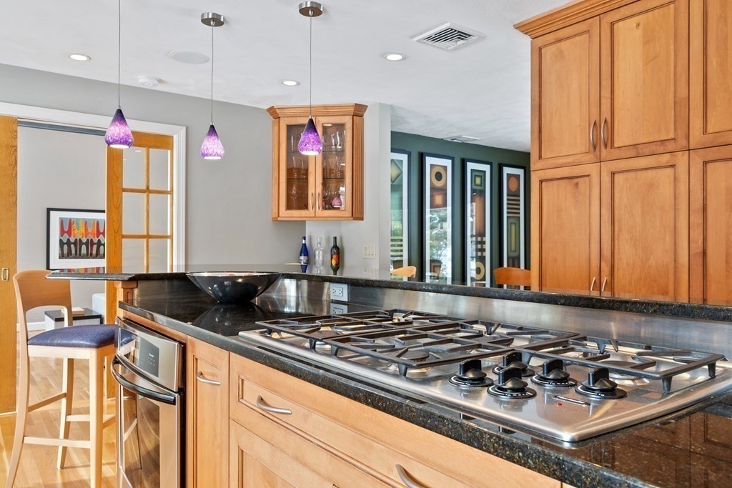 9 Mohawk Road Andover, MA 01810 - Photo 7 of 33 Gallery Image 7