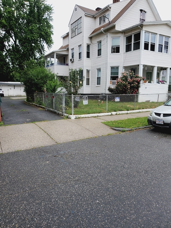 32-34 Montmorenci Street Springfield, MA 01107 - Photo 2 of 11