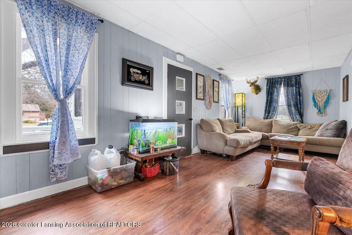 321 Renker Road Lansing, MI 48917 - Photo 4 of 19 07-Media Jett - 03