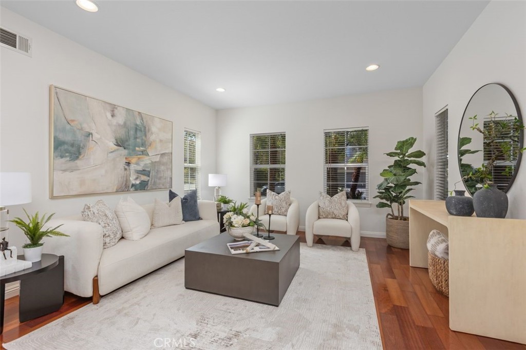 152 Treehouse Irvine, CA 92603 - Photo 13 of 71
