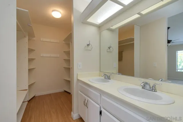 $3,150 | 9444 Twin Trails Drive, Unit 202, San Diego, CA 92129
