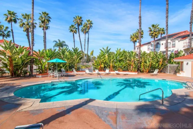 $3,150 | 9444 Twin Trails Drive, Unit 202, San Diego, CA 92129