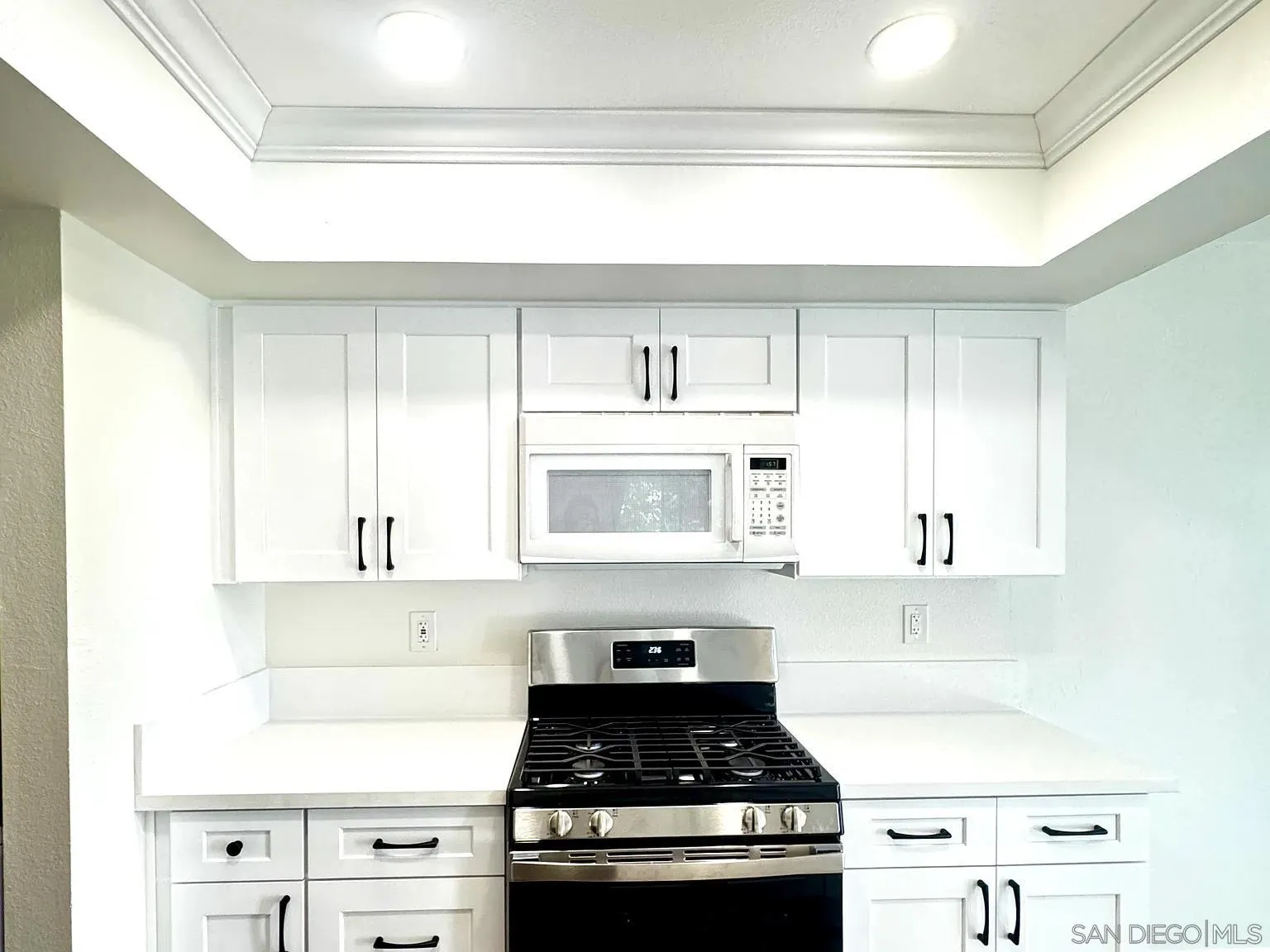 9444 Twin Trails Drive, Unit 202 San Diego, CA 92129 - Photo 3 of 30