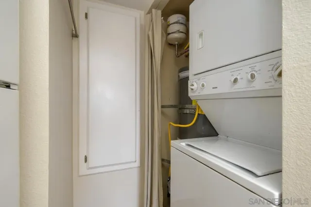 $3,150 | 9444 Twin Trails Drive, Unit 202, San Diego, CA 92129