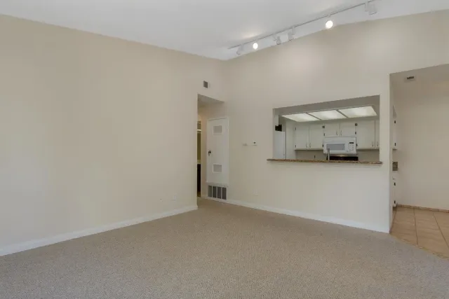 $3,150 | 9444 Twin Trails Drive, Unit 202, San Diego, CA 92129