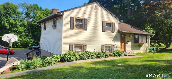 $269,000 | 18 Allen Court, Unit 7/G, Meriden, CT 06451