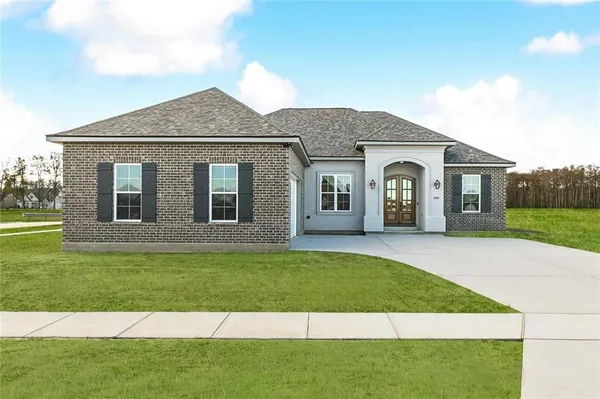$439,800 | 380 Sophia Drive, Luling, LA 70070