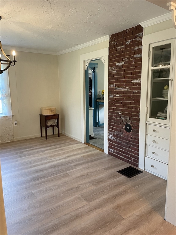 63 Gardner Road Hubbardston, MA 01452 - Photo 9 of 42