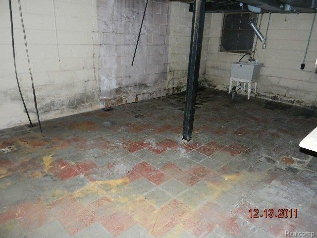 21770 Moross Road Grosse Pointe, MI 48236 - Photo 25 of 25 DSCN3203.JPG